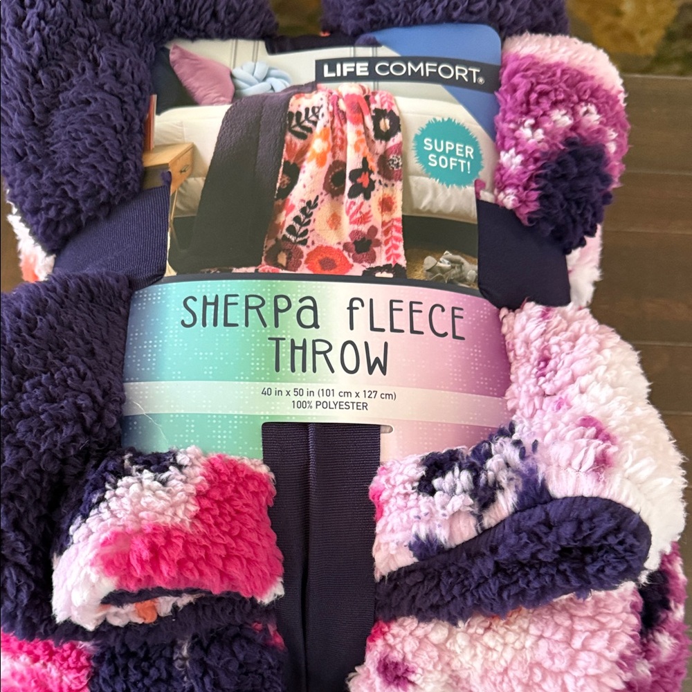Life Comfort floral Sherpa Fleece Throw